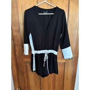 Women’s Caribbean Queen Black and White Romper Size M 97% Polyester 3% Spandex